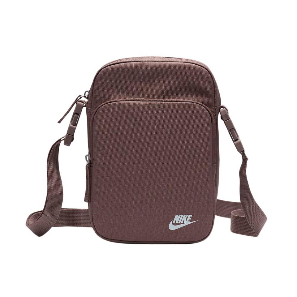 <p><a href="https://go.redirectingat.com?id=74968X1596630&url=https%3A%2F%2Fwww.nike.com%2Ft%2Fheritage-crossbody-bag-4l-5NLbPq&sref=https%3A%2F%2Fwww.elle.com%2Ffashion%2Fshopping%2Fg40669159%2Fgym-bag-for-women%2F" rel="nofollow noopener" target="_blank" data-ylk="slk:Shop Now;elm:context_link;itc:0;sec:content-canvas" class="link ">Shop Now</a></p><p>Crossbody Bag</p><p>nike.com</p><p>$27.00</p>