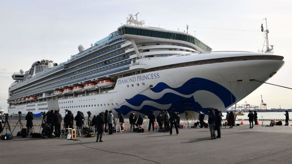 Crucero Diamond Princess en cuarentena frente a la costa de Japón