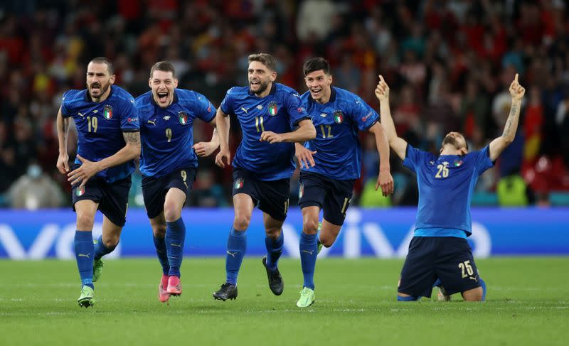 FOTO DE ARCHIVO: Euro 2020 - Semifinales - Italia vs España