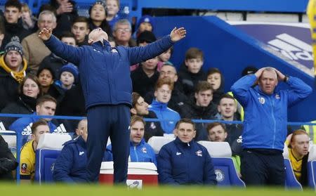 Football Soccer - Chelsea v Scunthorpe United - FA Cup Third Round - Stamford Bridge - 10/1/16 Scunthorpe United manager Mark Robins reacts Action Images via Reuters / John Sibley Livepic