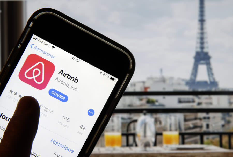 Airbnb will now let users book with just a deposit