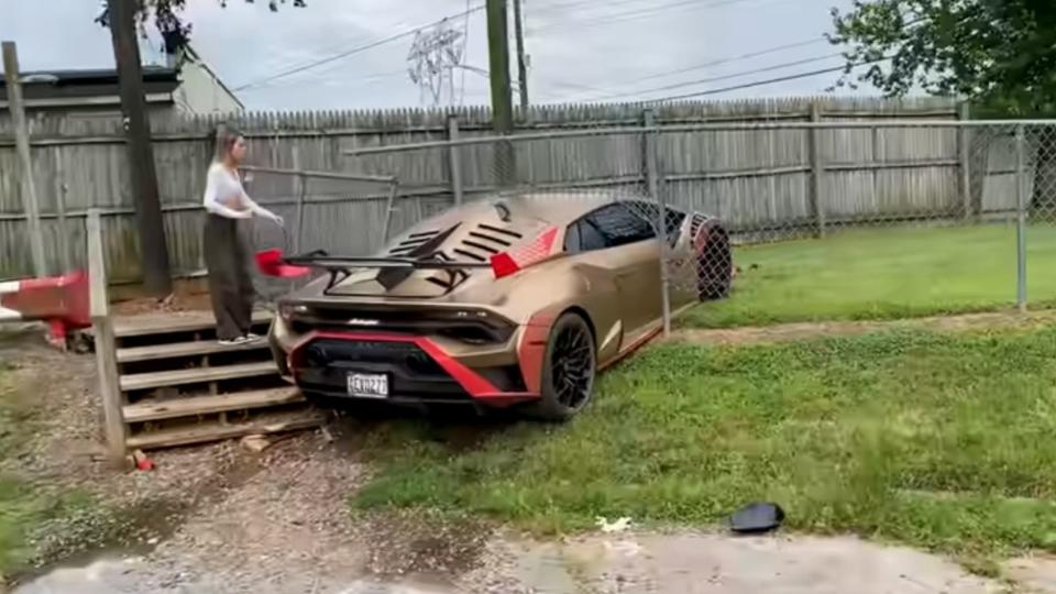 YouTube Influencer Crashes His Lamborghini Huracan