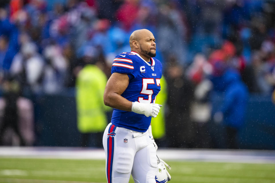 Linebacker Lorenzo Alexander announced after the Bills' loss to Houston that he's retiring after 15 seasons.  (Brett Carlsen/Getty Images)