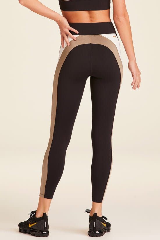 The Internet's Favorite Butt Crack Leggings Are the Cheapest They've Been  All Year