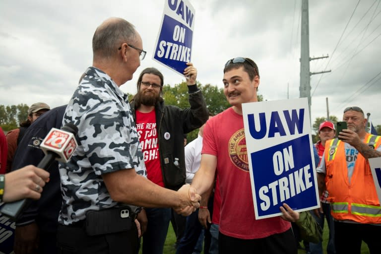 Workers at General Motors approved a tentative agreement following a six-week strike earlier this fall (BILL PUGLIANO)
