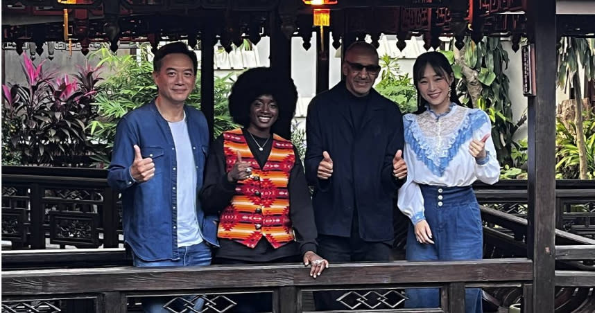 張翰（左起）、非裔法籍演員妮娜美羅、國際導演席沙克、吳可熙拍攝《芳香嶺》。（圖／文策院提供）