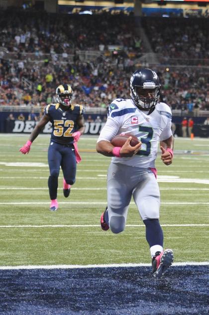 Russell Wilson's heroics weren't enough to keep Seattle from falling to 3-3. (Getty Images) 