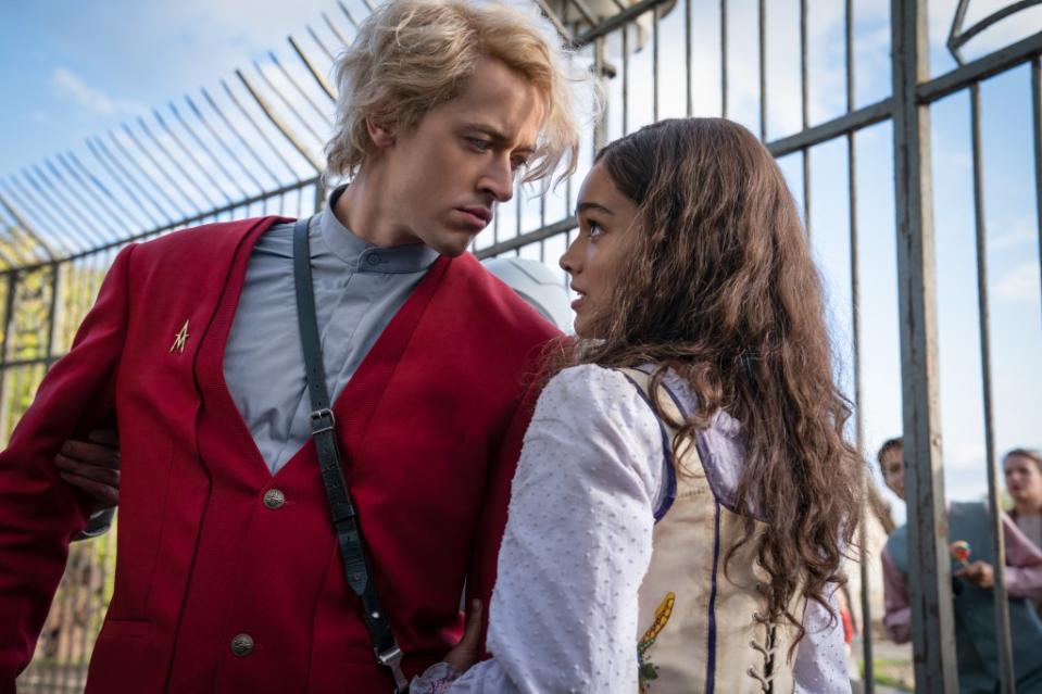 Tom Blyth as Coriolanus Snow and Rachel Zegler as Lucy Gray Baird in The Hunger Games: The Ballad of Songbirds & Snakes. Photo Credit: Murray Close