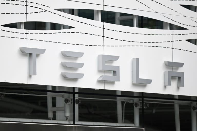 Der US-Elektrobauer Tesla streicht laut einem Bericht der Nachrichtenseite Electrek weltweit mehr als zehn Prozent aller Stellen. Das berichtete das US-Portal am Montag und veröffentlichte eine entsprechende E-Mail von Tesla-Chef Elon Musk. (Patrick T. Fallon)