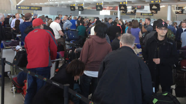 <b>Biggest headaches</b><br><br>40.2% of respondents named <b>long check-in lines</b> as their biggest pet peeve when dealing with an airport.