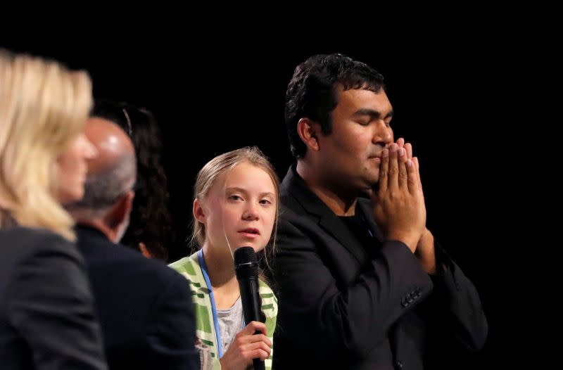 La activista climática Greta Thunberg habla mientras asiste a un panel en el evento de Alto Nivel sobre Emergencia Climática durante la Conferencia de las Naciones Unidas sobre el Cambio Climático (COP25) en Madrid, España, el 11 de diciembre de 2019