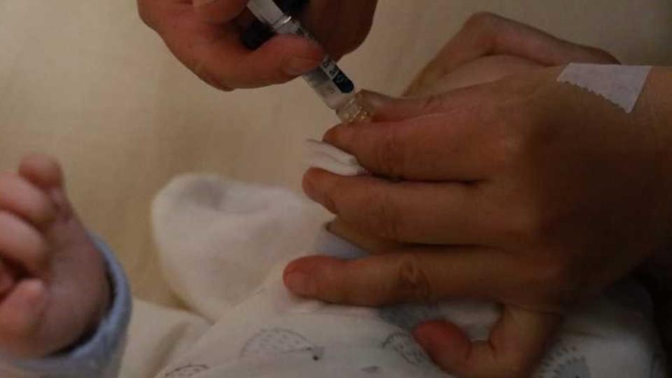 醫師呼籲一定要接種水痘疫苗，以免感染重症。（圖／翻攝自台中慈濟醫院官網）