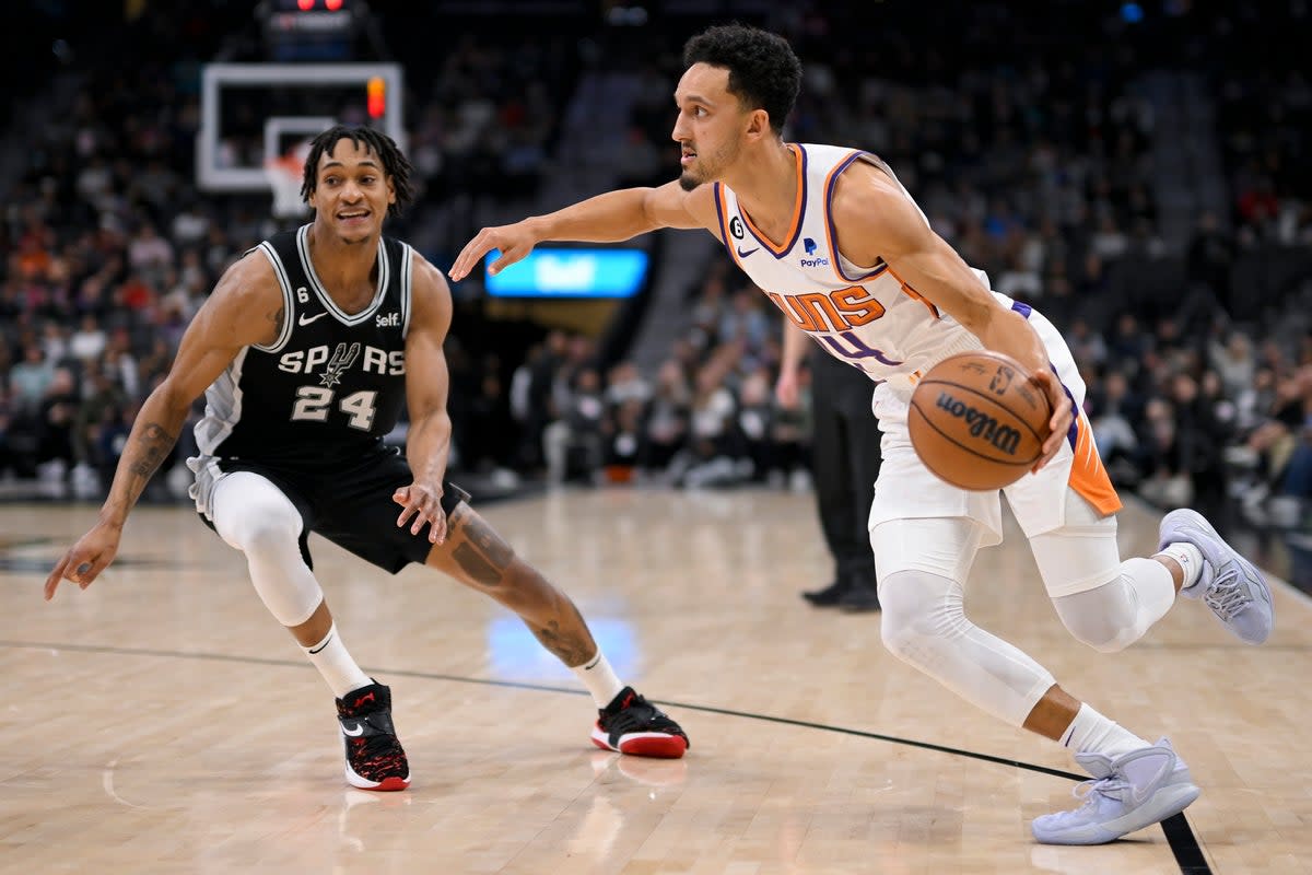 SUNS-SPURS (AP)