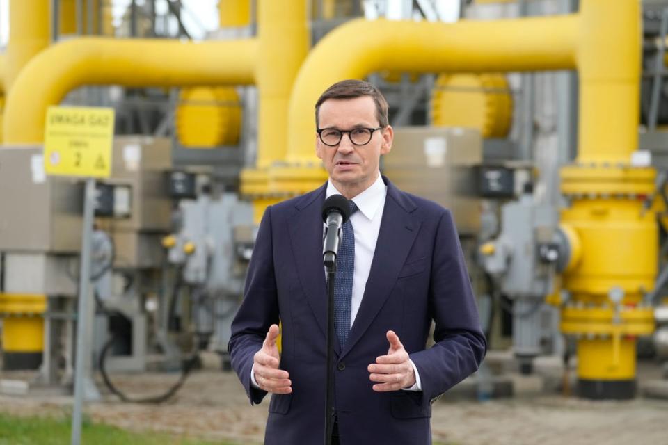 Poland's prime minister Mateusz Morawiecki at the gas station of Gaz-System in Rembelszczyzna, near Warsaw (Copyright 2022 The Associated Press. All rights reserved)