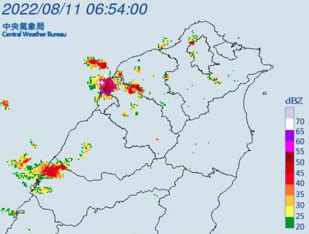 新竹縣竹北等地有大雷雨。(氣象局提供)