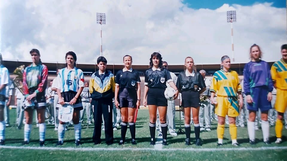 Claudia Vasconcelos lining up with the teams before Argentina vs. Australia in 1995. - Claudia Vasconcelos