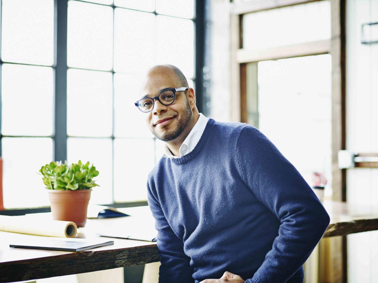 Getty Images / Thomas Barwick Outgoing introverts do not lack confidence.