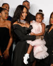 <p>Rihanna fue la reina de la noche en el evento Diamond Ball en Nueva York, por cuenta de este sexy vestido/ Getty Images </p>