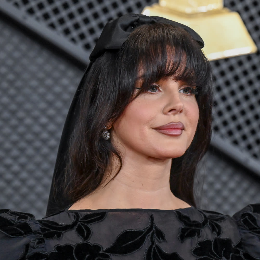  Lana Del Rey on the Grammys red carpet to illustrate a guide to hair trends 2024. 