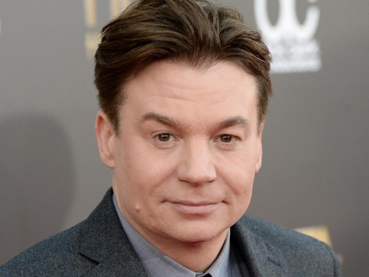 Mike Myers Looks Like a Totally New Person in This Ultra-Rare Red Carpet Appearance