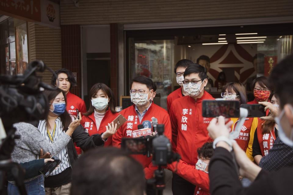 台灣基進邀請韓家軍高雄大會戰   圖:擷取自臉書