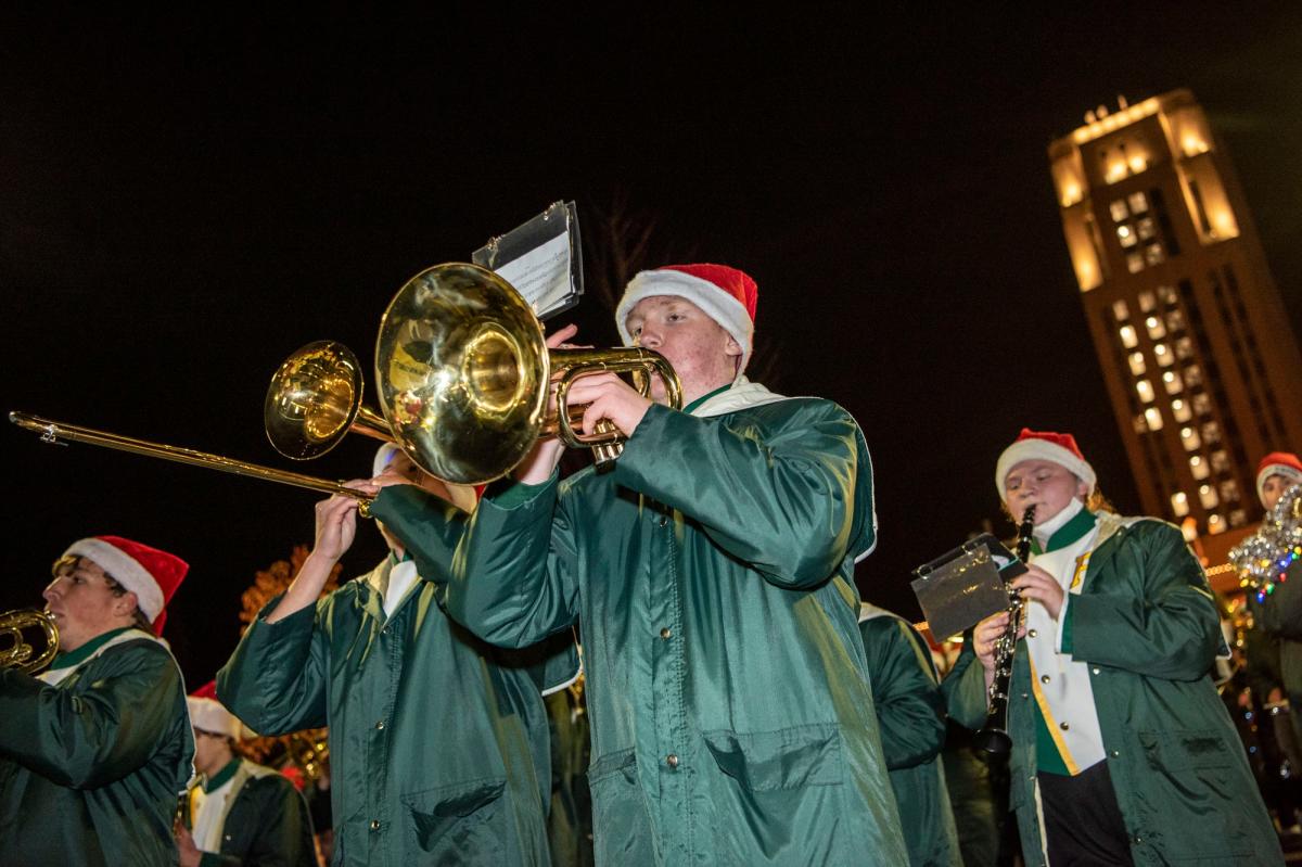 Battle Creek snow emergency nixes Christmas parade, Santa's visit for now