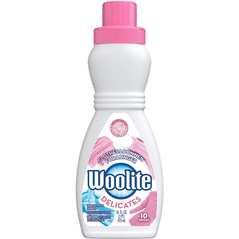 Woolite detergent, how to clean your face mask