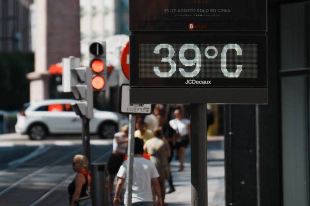 A thermometer indicates a temperature of 39ºC (102.2 °F) during the fourth heat wave of the summer, on Aug. 23, 2023 in Spain's Basque Country. - Credit: H.Bilbao/Europa Press via Getty Images