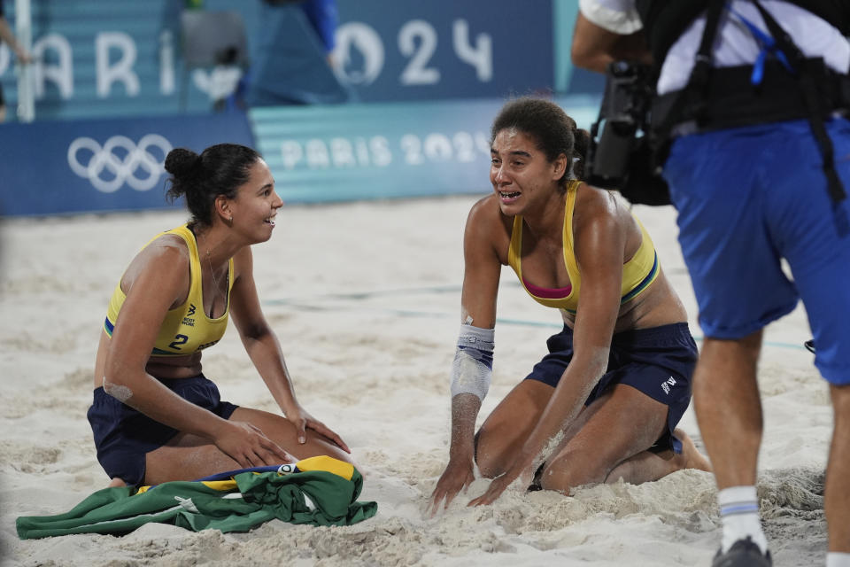 Brazil beats Canada in tense threeset women's beach volleyball gold