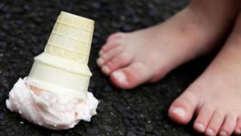 Does the 5-second rule TRULY exist?