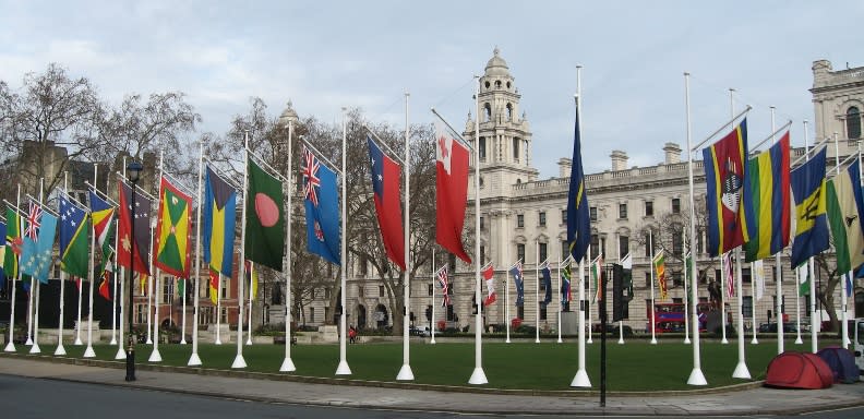 位於英國倫敦國會廣場的大英國協旗幟。取自維基百科