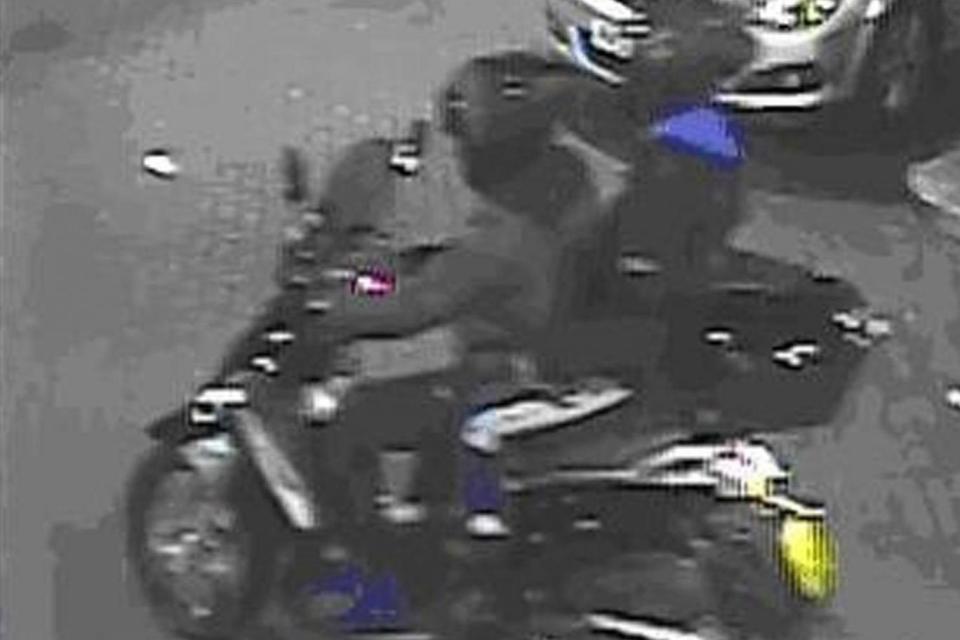 The pair of moped riders police want to speak to. (Met Police)