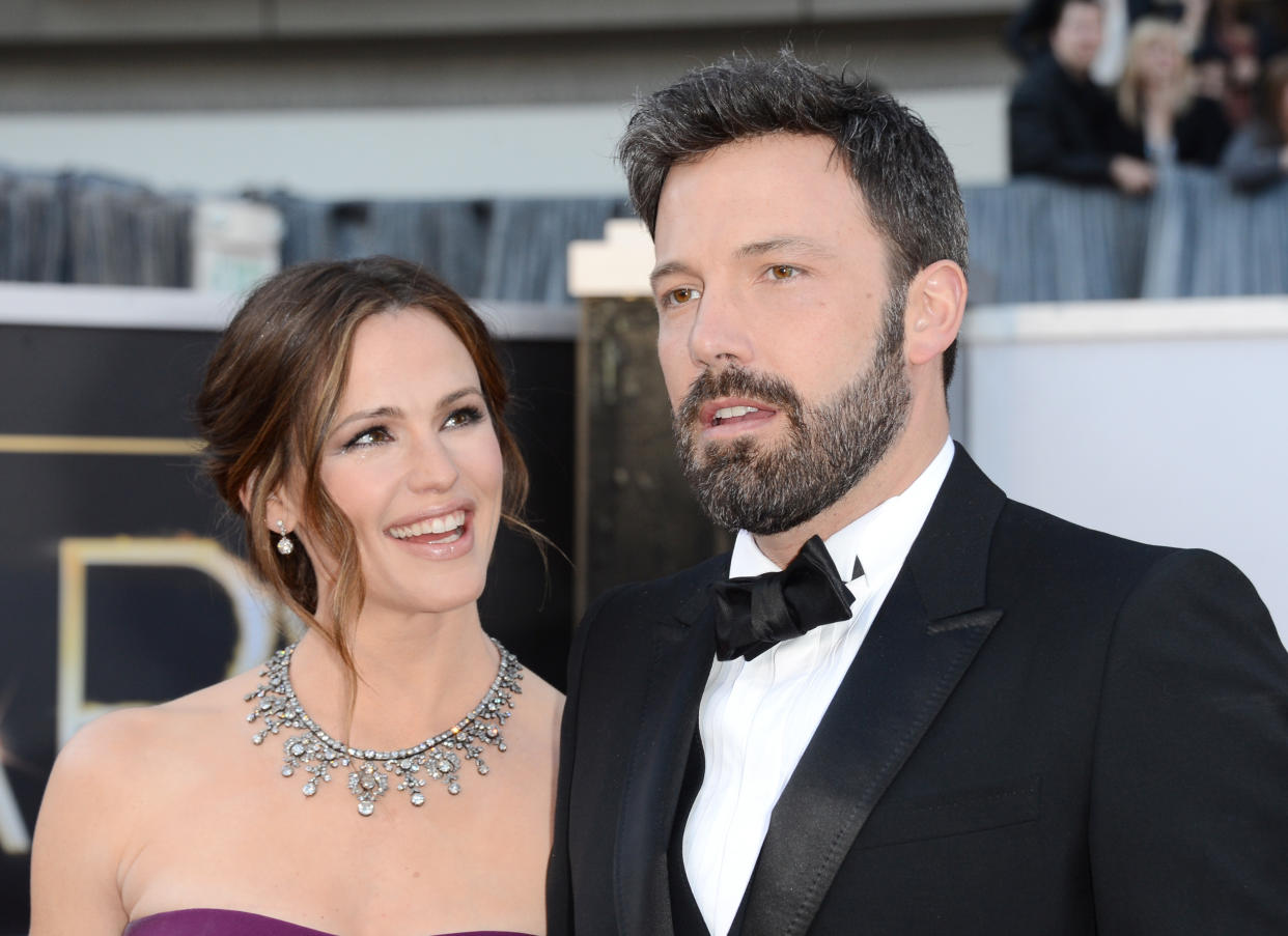 HOLLYWOOD, CA - 24 DE FEBRERO: La actriz Jennifer Garner y el actor y director Ben Affleck llegan a los Oscar en el Hollywood & Highland Center el 24 de febrero de 2013 en Hollywood, California. (Foto de Jason Merritt/Getty Images)