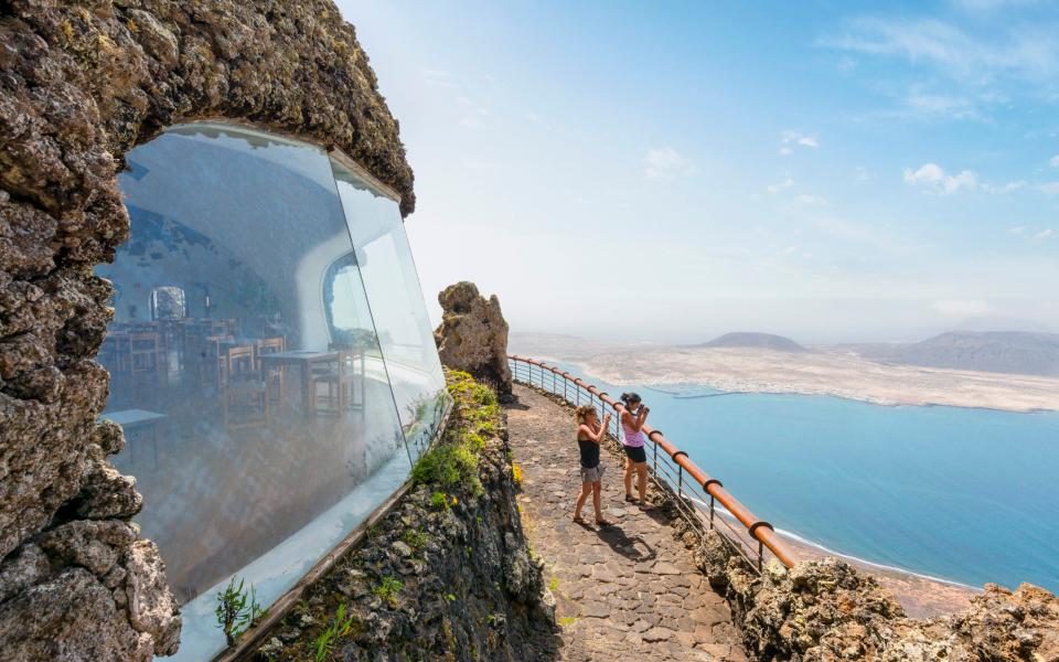 The famous Mirador del Rio lookout by César Manrique - 4Corners Images