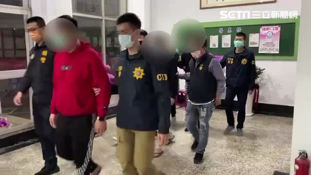 岡山分局一舉逮捕劉男、陳男及吳男等3人到案。（圖／翻攝畫面）