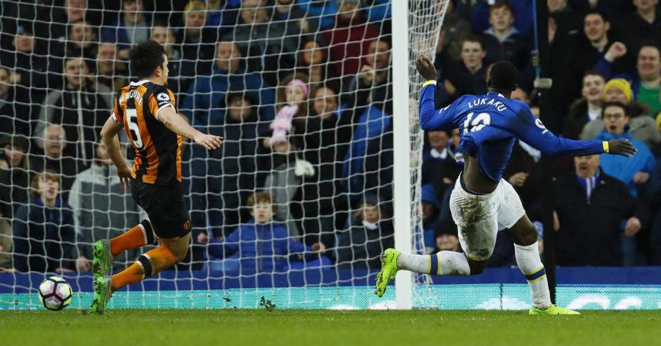 <p>Everton’s Romelu Lukaku scores their fourth goal </p>