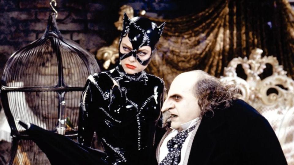 batman-returns-michelle-pfieffer-danny-devito