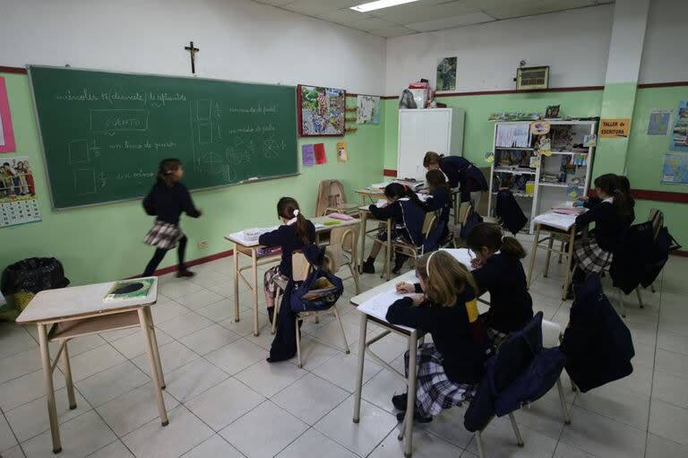 El Gobierno prorrogó los vouchers educativos: hasta cuándo se extendió el beneficio