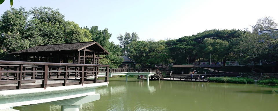新竹公園麗池園林等景點，近來驚傳有不少裸拍族出沒。（圖片翻攝Google街景）