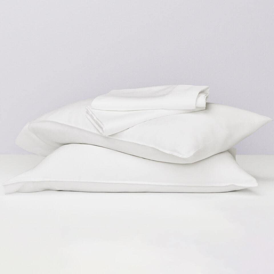 These Buffy sheets are made with 100% eucalyptus fiber for a cool-to-the-touch sweat-free sleep. <strong><a href="https://fave.co/2Z3BmVH" target="_blank" rel="noopener noreferrer">Find them on Buffy.</a></strong>