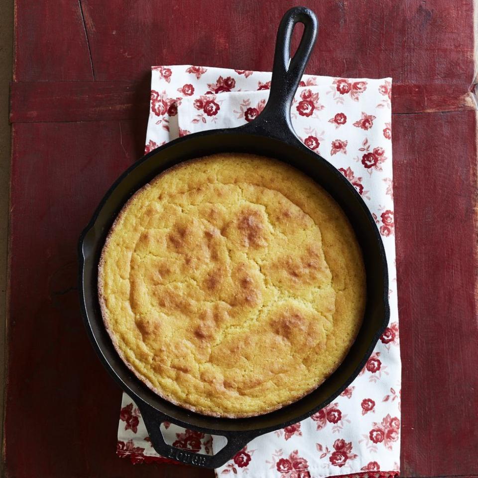 skillet cornbread overhead