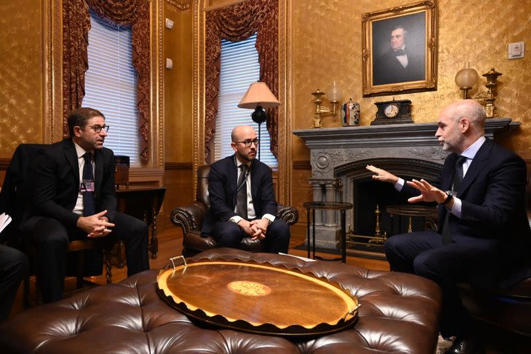 Horacio Rodríguez Larreta en la Casa Blanca con Juan González y Fernando Straface