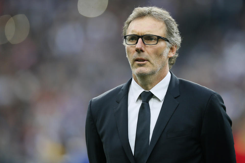 Football Soccer - Olympique Marseille v Paris St Germain - France Cup Final - Stade de France, Saint-Denis, France - 21/05/2016.  Paris St Germain's coach Laurent Blanc sings anthem.       REUTERS/Gonzalo Fuentes 