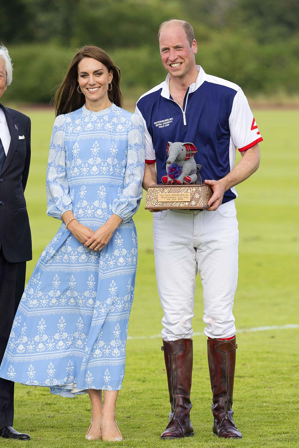 Princess Kate Gives Prince William A Kiss Following His Polo Win Photos