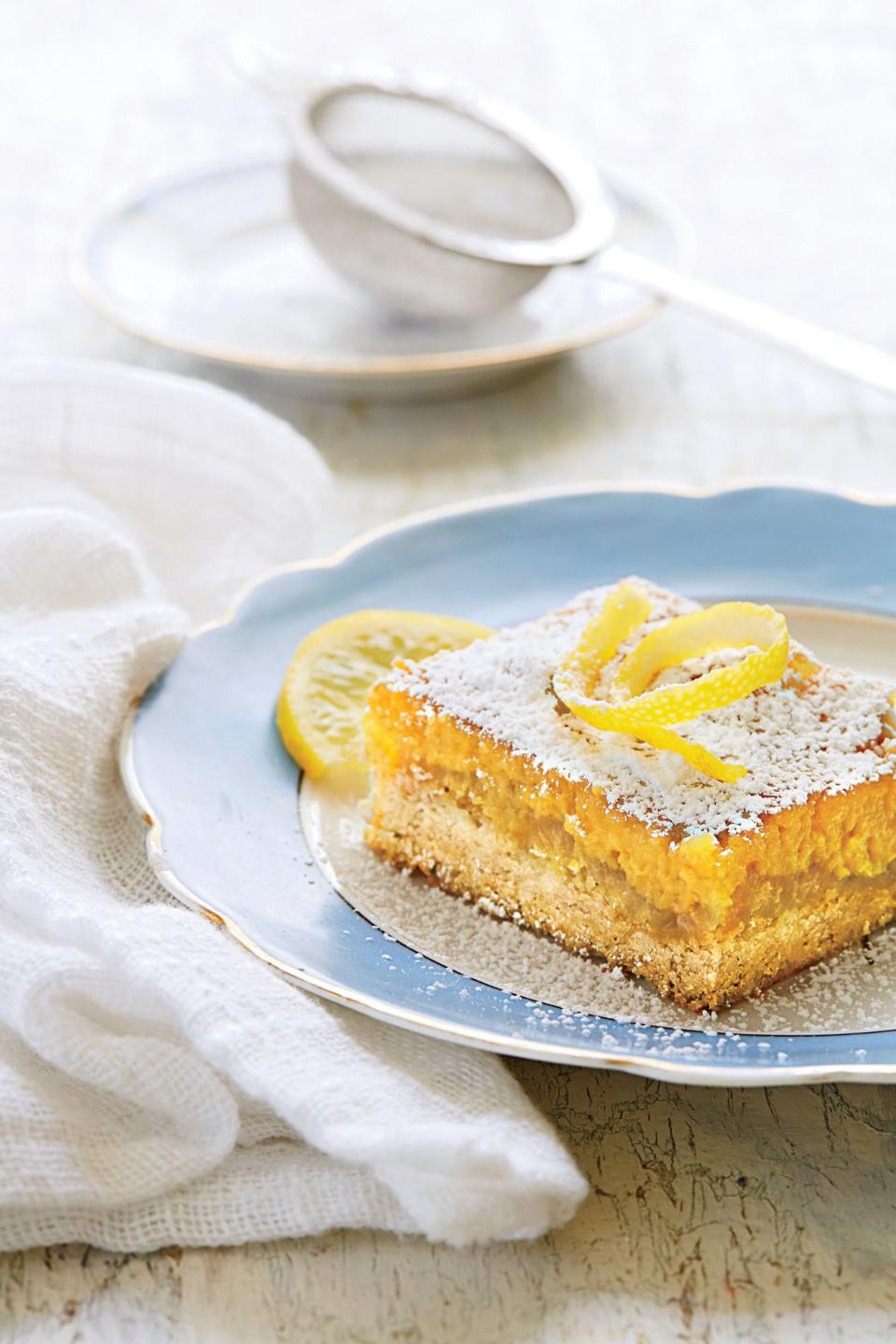 Lemon Bar Cake