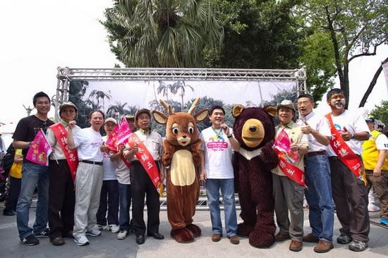 photo 8: smart 城市英雄倡保育，動物風靡台北街頭