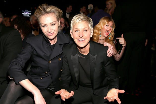 <p>Kelly Clarkson likely earned some new fans with her affectionate acceptance speech. The singer seemed to be having the time of her life on the stage, and off -- where she shamelessly photobombed Portia de Rossi and Ellen DeGeneres.</p>