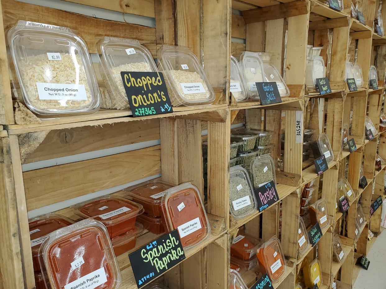 Bulk packagd Amish spices, seasonings and candy are available at Rooster's Country Store. 