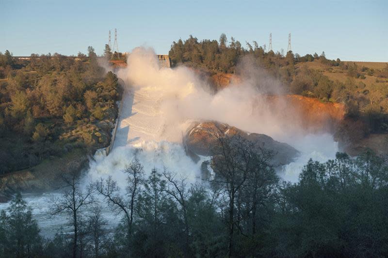 FOTOS: Los daños en la presa Oroville, la más alta de EEUU