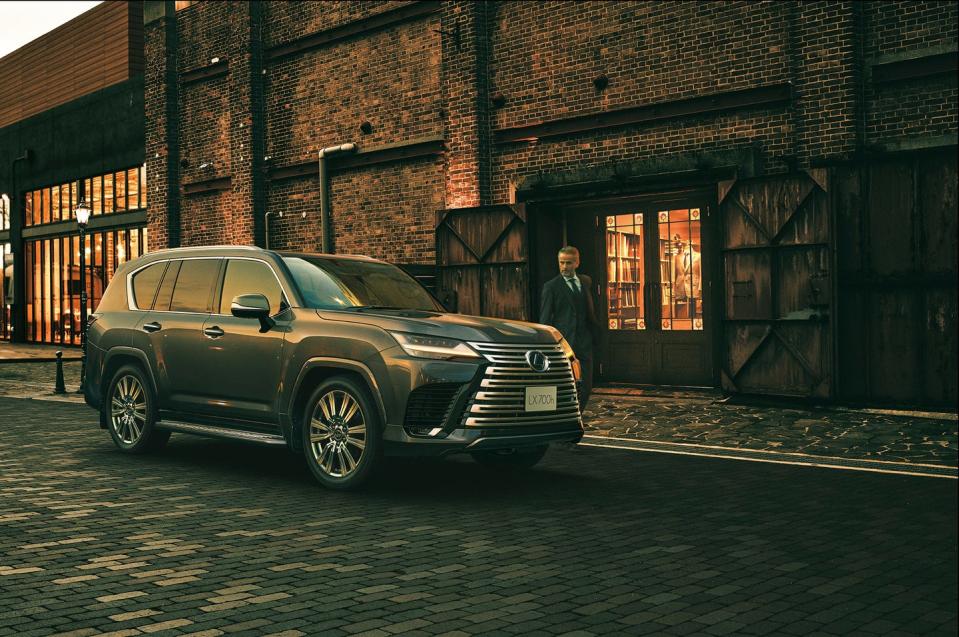 2025 lexus lx 700h